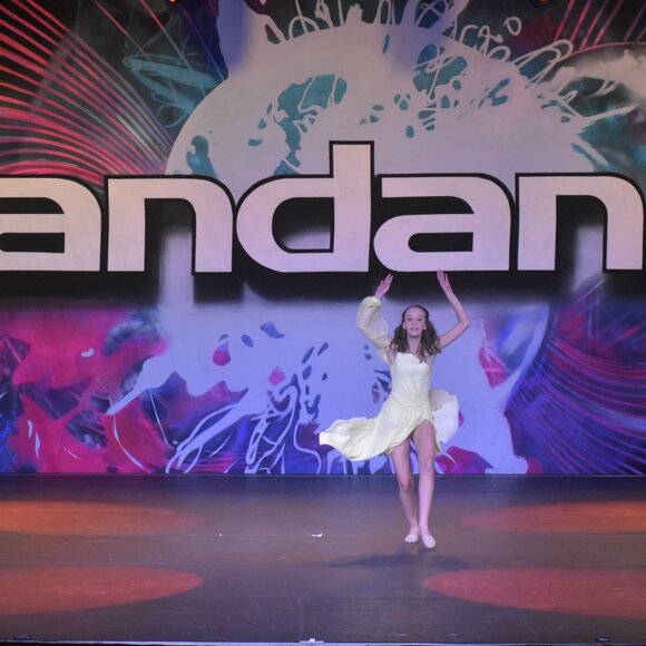 Light yellow lyrical dress - Picture 5 of 5